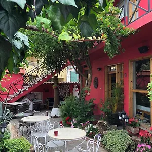  Hostal Red Goat Albania
