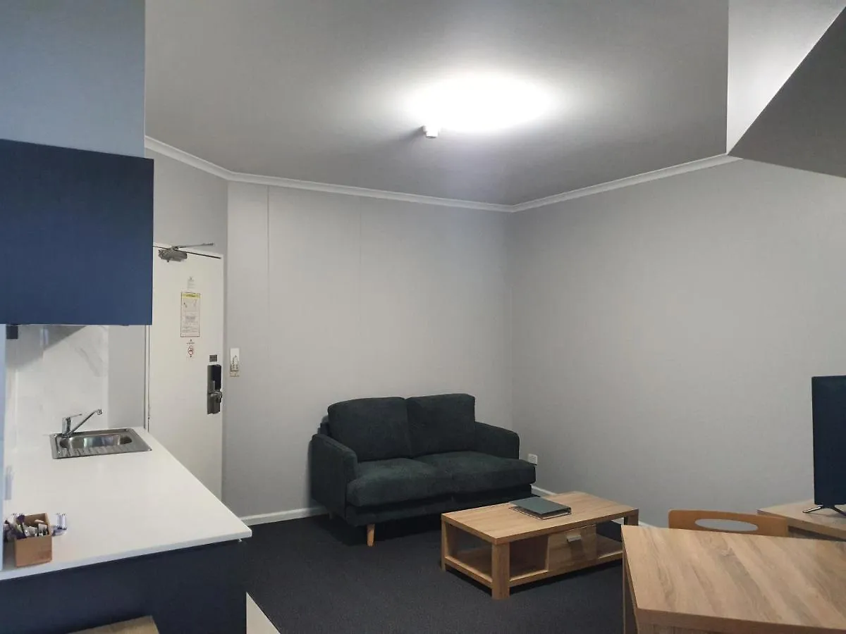 **** Aparthotel Madison Capital Executive Apartments Canberra Australia